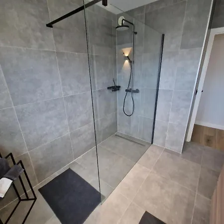 Luxueus, Ruim Op 350m Het Ostenda