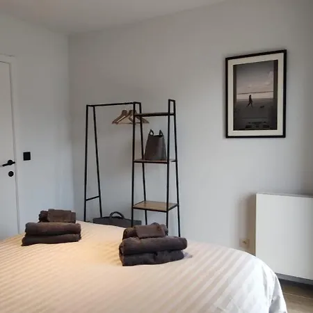 Luxueus, Ruim Op 350m Het * Oostende