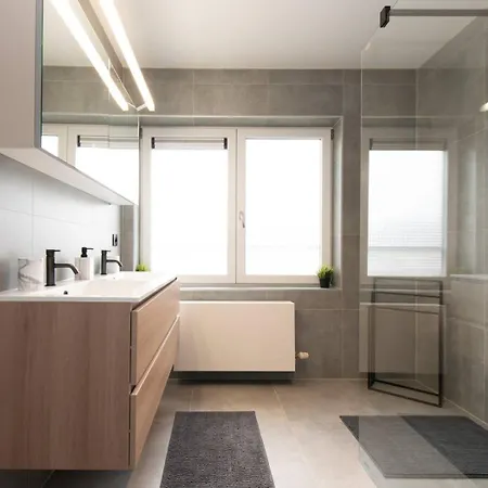 Luxueus, Ruim Op 350m Het *