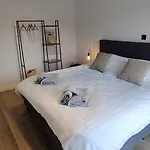 Luxueus, Ruim Op 350m Het * Ostende