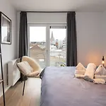 Luxueus, Ruim Op 350m Het Ostende